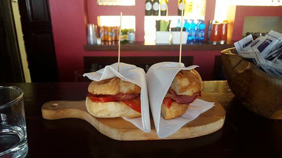 Queequeg Cafe'
