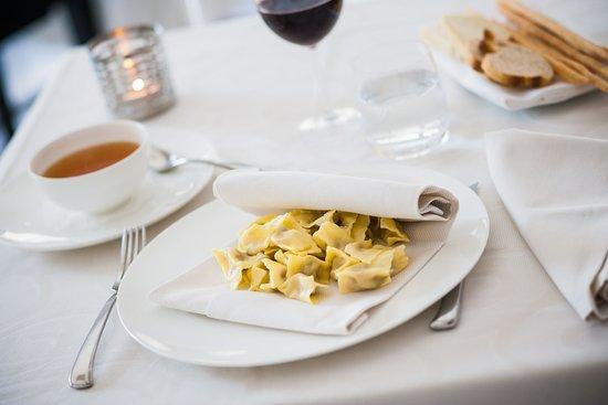 Laura's Restaurant