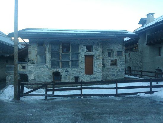 Casa delle Lapidi