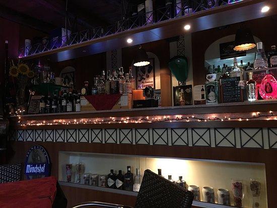el gato negro cafe