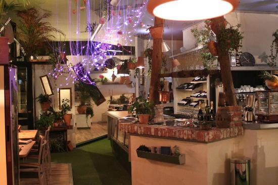 Cafe Leonardo