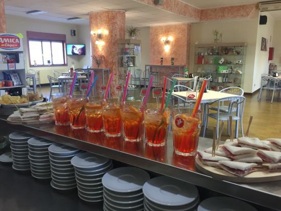 Chicco's Bar