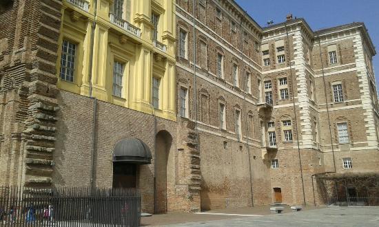 Castello di Rivoli Museo d'Arte Contemporanea