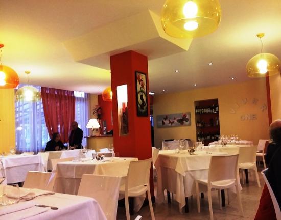 Viver One Restaurant & Pizza