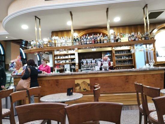 Bar Moderno