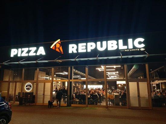Pizza Republic