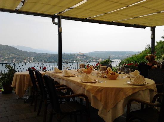 Glicine Al Lago